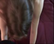 Молодая любит сосать большой член своего дружка